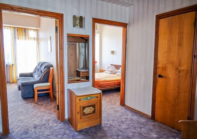 Номер «Эконом двухкомнатный 4-местный» в санатории «Вернер» в г. Ессентуки - фотография