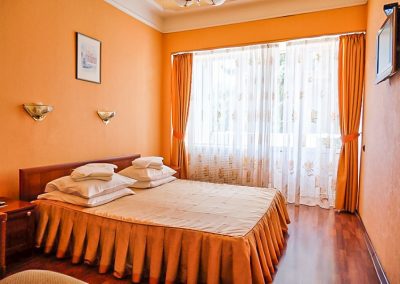 Двухкомнатный номер Комфорт в санатории «Вернер» в г. Ессентуки - фотография