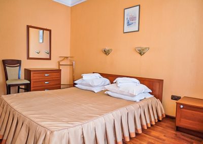 Двухкомнатный номер Комфорт в санатории «Вернер» в г. Ессентуки - фотография