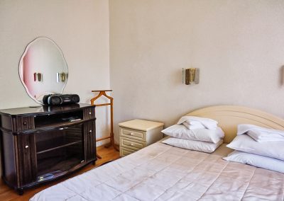 Двухкомнатный номер Комфорт в санатории «Вернер» в г. Ессентуки - фотография