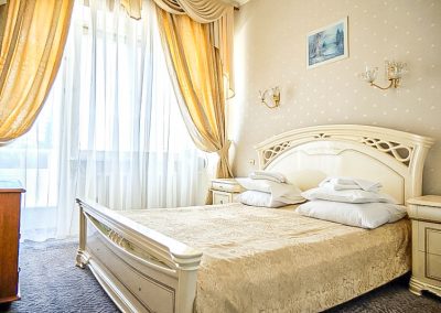 Трехкомнатный двухместный номер Люкс в санатории «Вернер» в г. Ессентуки - фотография