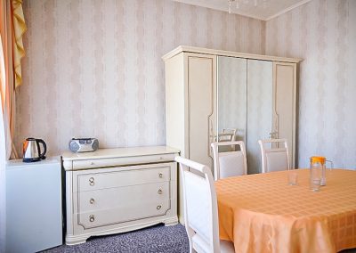 Трехкомнатный двухместный номер Люкс в санатории «Вернер» в г. Ессентуки - фотография