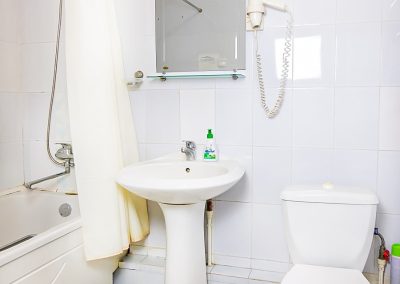 Однокомнатный одноместный номер Стандарт в санатории «Вернер» в г. Ессентуки - фотография