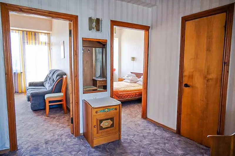 Номер «Эконом двухкомнатный 4-местный» в санатории «Вернер» в г. Ессентуки - фотография