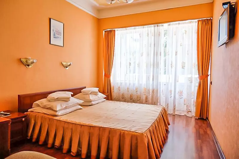 Двухкомнатный номер Комфорт в санатории «Вернер» в г. Ессентуки - фотография