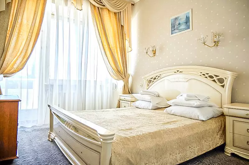 Трехкомнатный двухместный номер Люкс в санатории «Вернер» в г. Ессентуки - фотография