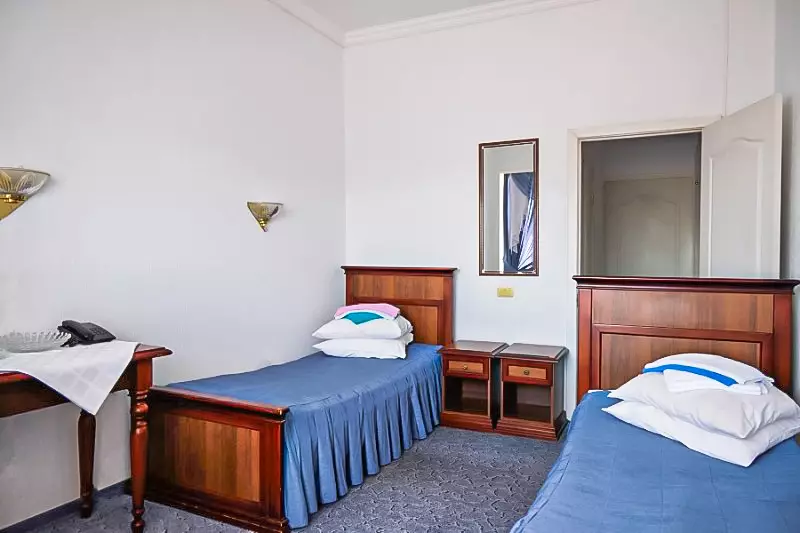 Однокомнатный двухместный номер Стандарт в санатории «Вернер» в г. Ессентуки - фотография